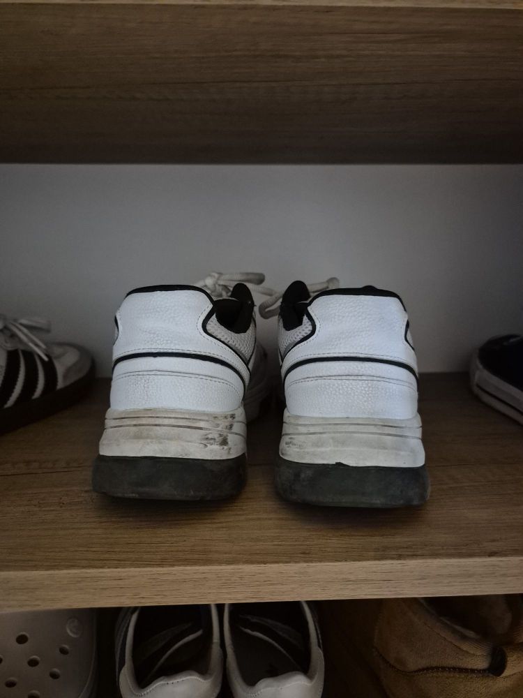 sneaker — görsel 2/6