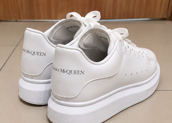 Alexander Mcqueen Beyaz Spor Ayakkabı — görsel 2/3