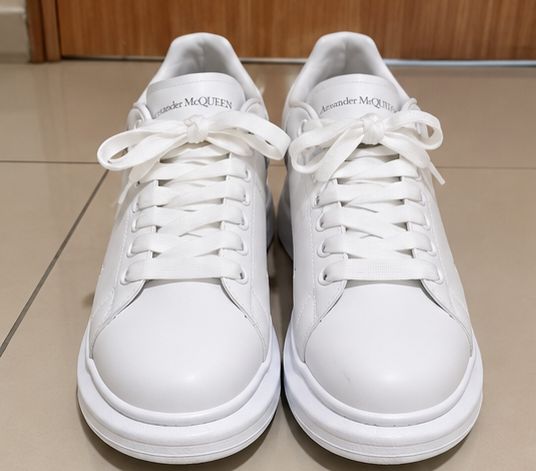 Alexander Mcqueen Beyaz Spor Ayakkabı — görsel 3/3