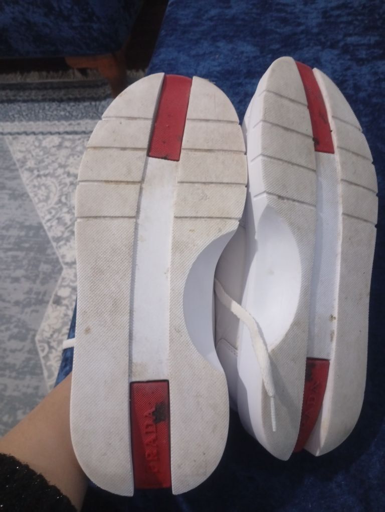 Prada Beyaz Sneaker — görsel 2/4