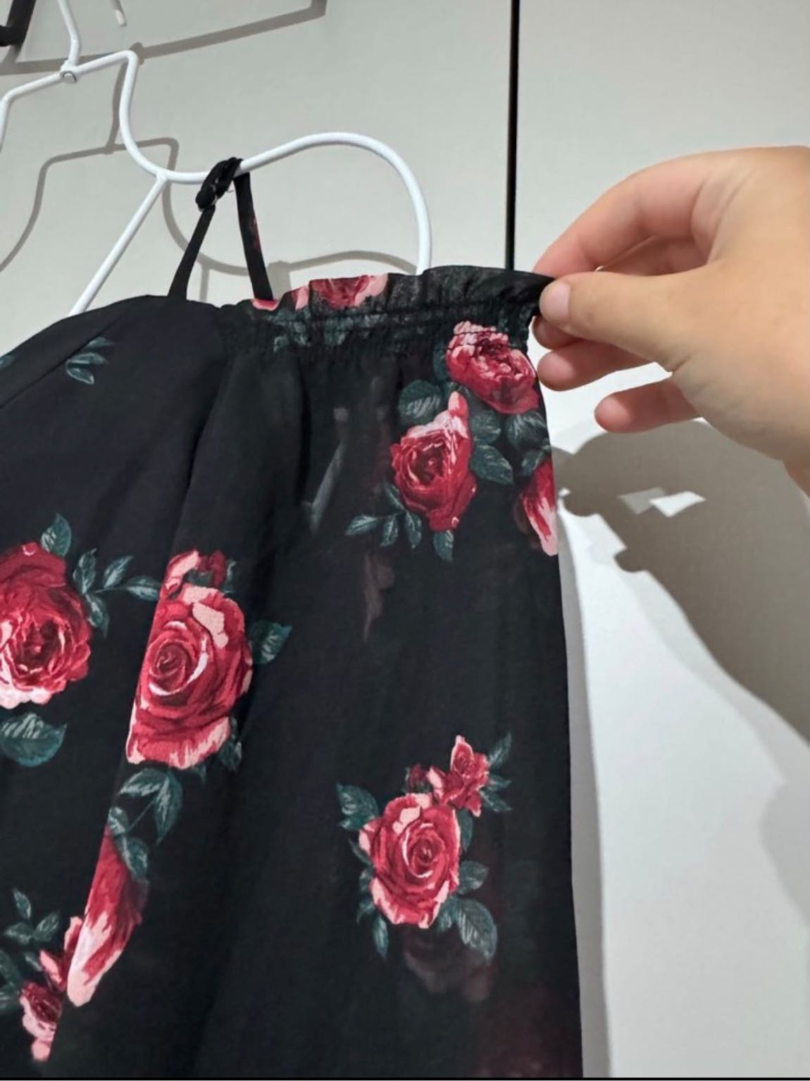 H&M Romantik Çiçekli Siyah Crop Bluz — görsel 6/12