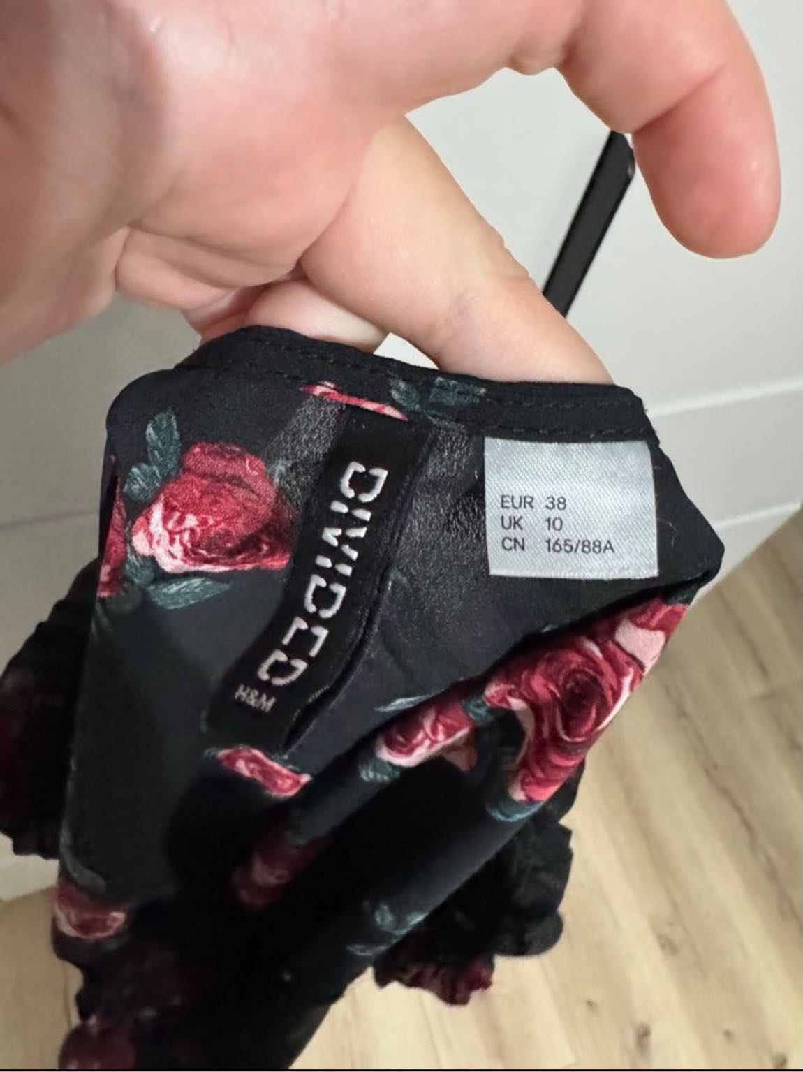H&M Romantik Çiçekli Siyah Crop Bluz — görsel 11/12