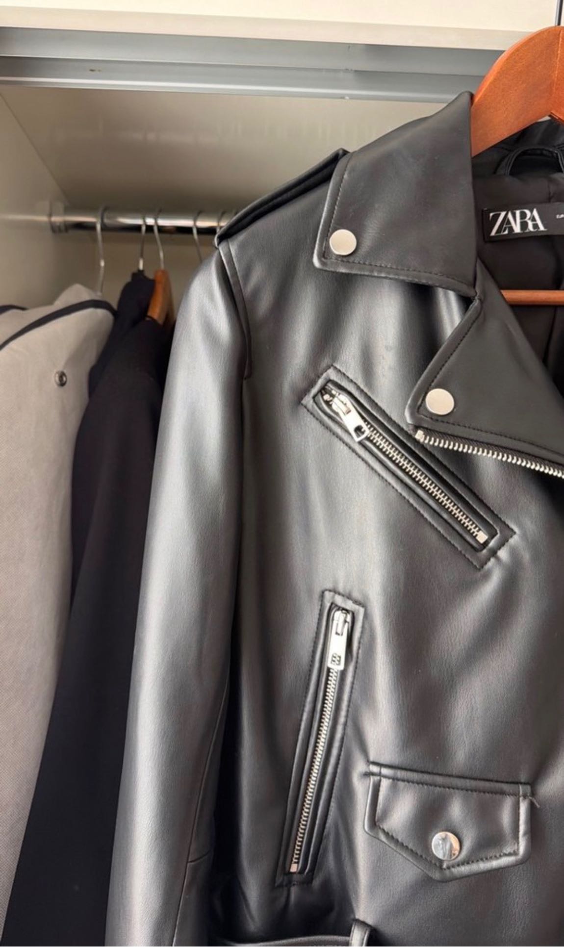 Zara Siyah Deri Biker Ceket — görsel 4/10