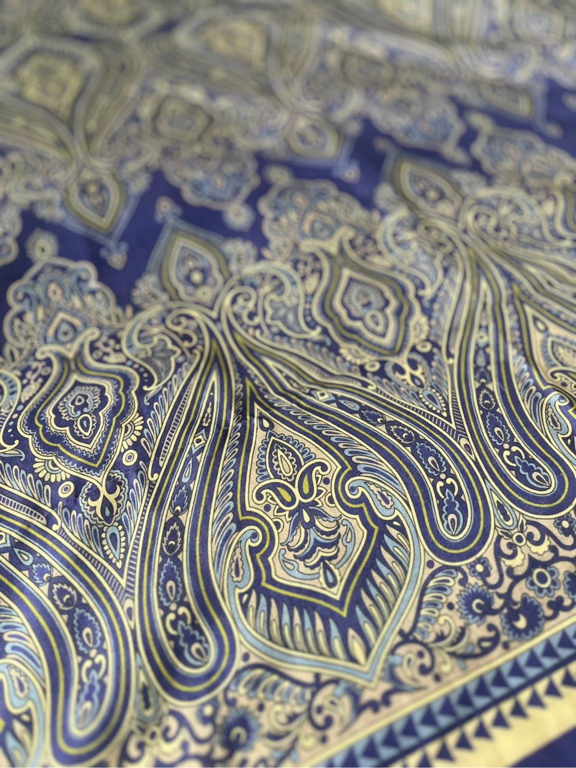 Desenli şal — görsel 2/2