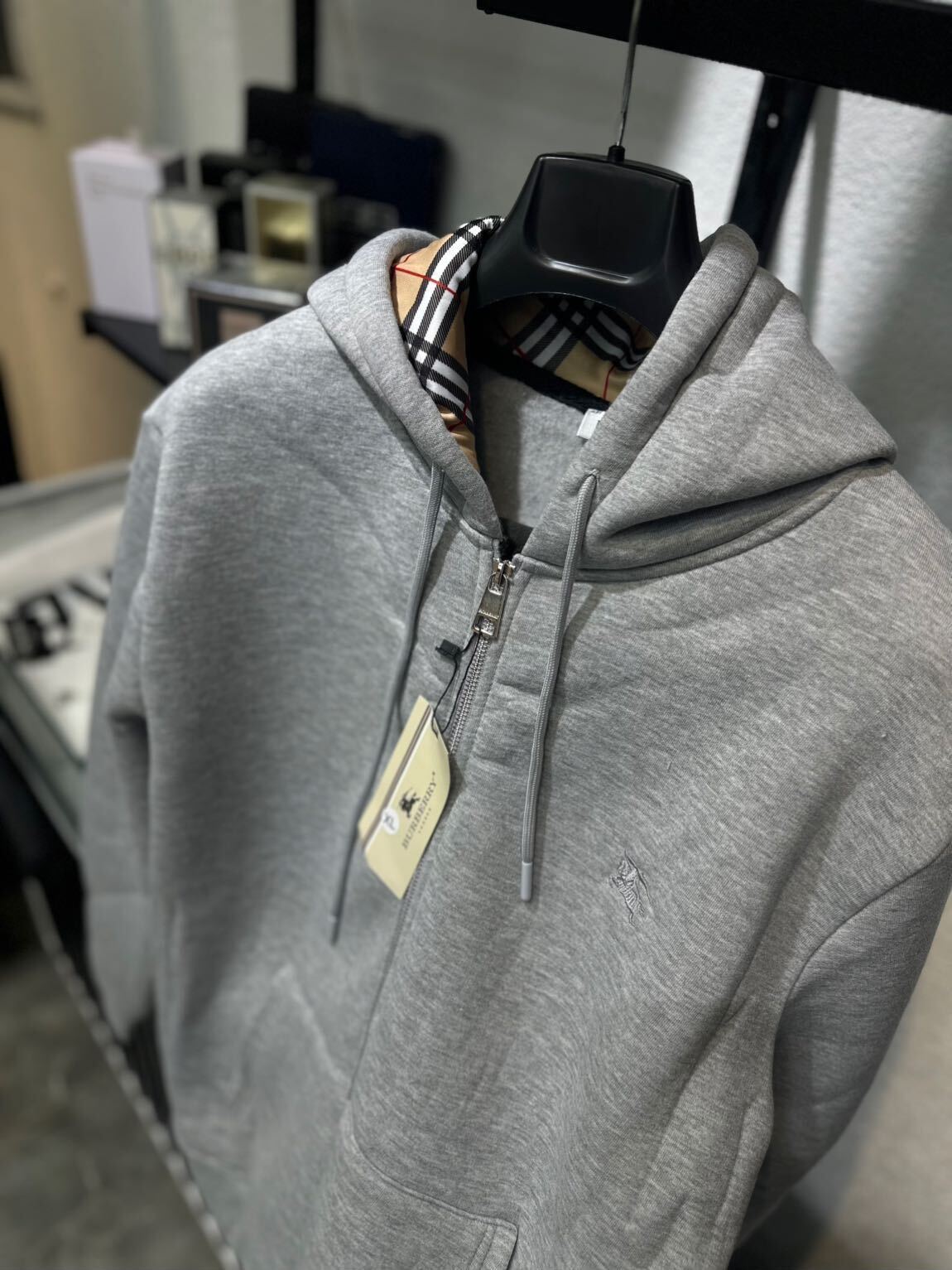 BURBERRY HIRKA KAPÜŞONLU — görsel 3/4