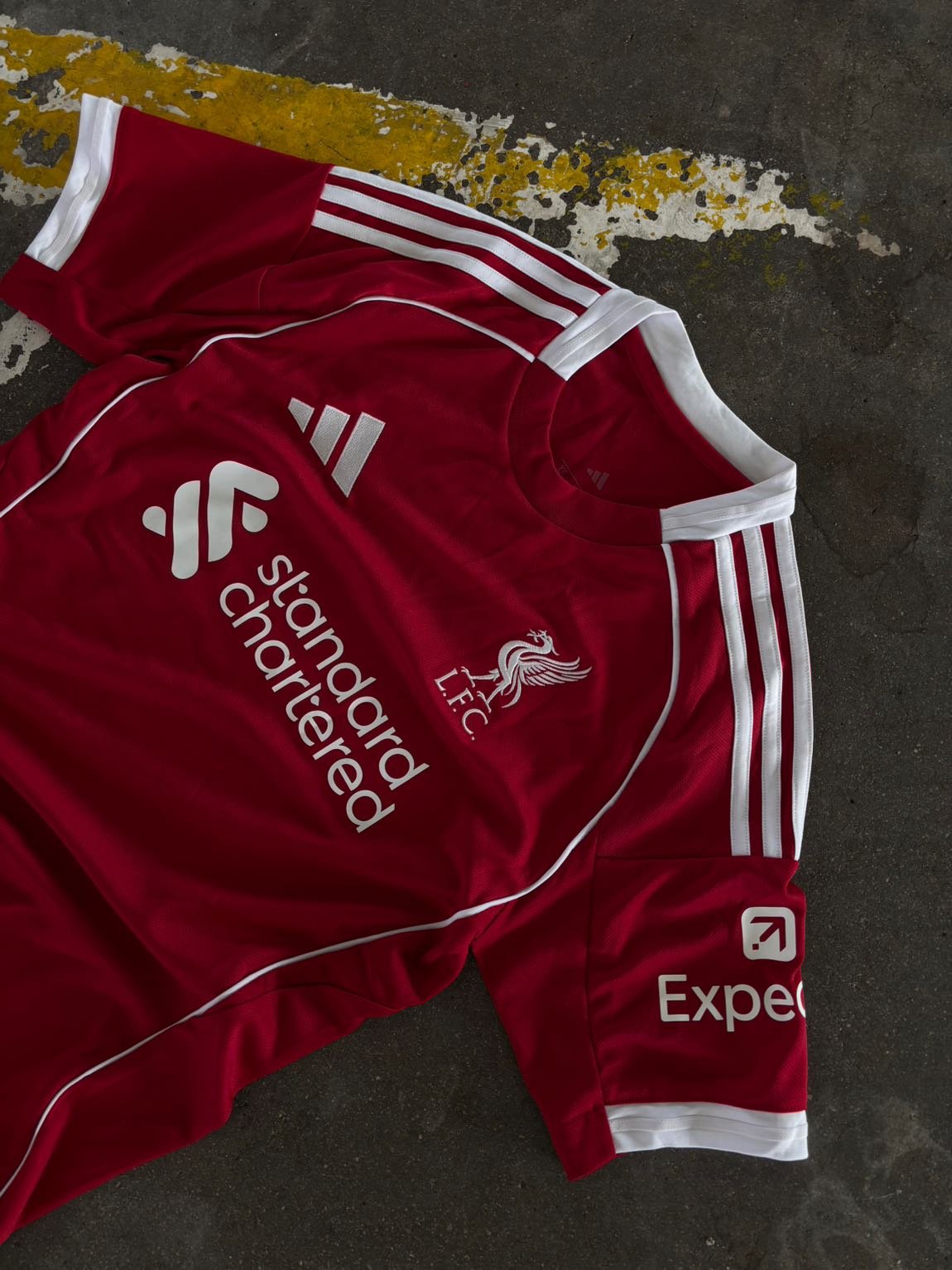 LİVERPOOL Forma — görsel 2/8