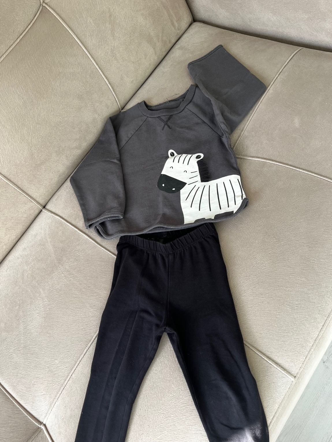 H&MSweatshirt ve Tayt Takımı — görsel 5/5