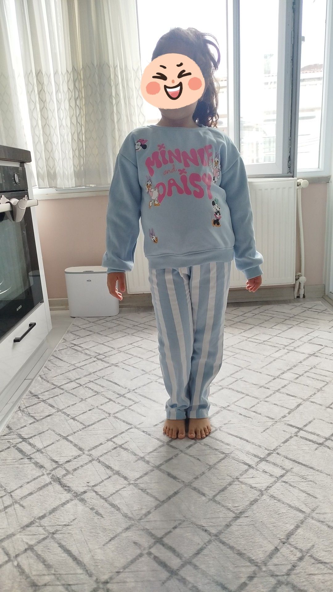 Kırmızı Sweatshirt ve Pantolon Seti — görsel 2/2