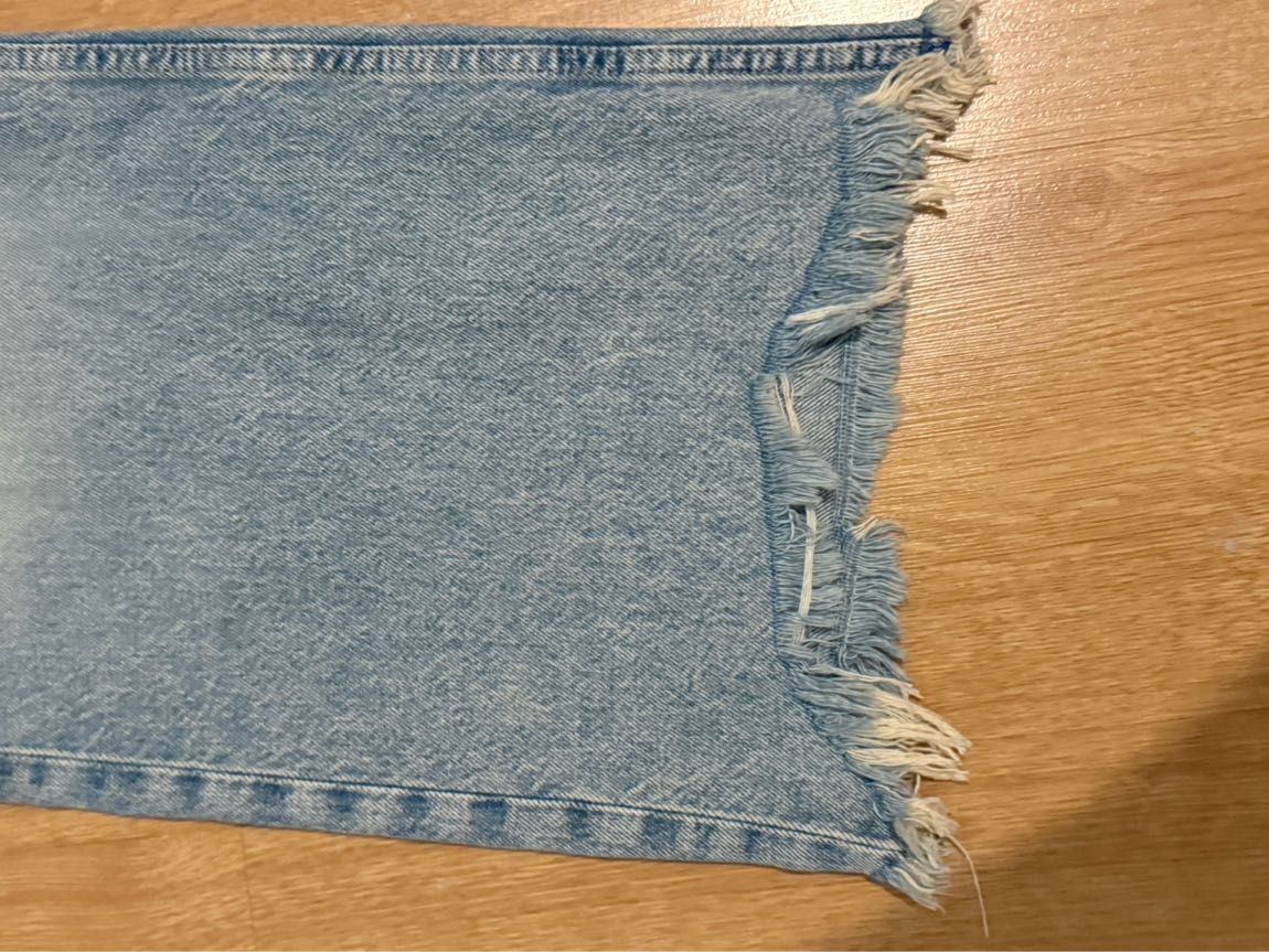 Açık Mavi Kot Pantolon — görsel 2/4