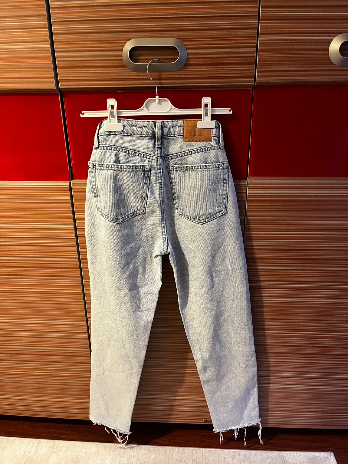 Açık Mavi Kot Pantolon — görsel 2/3