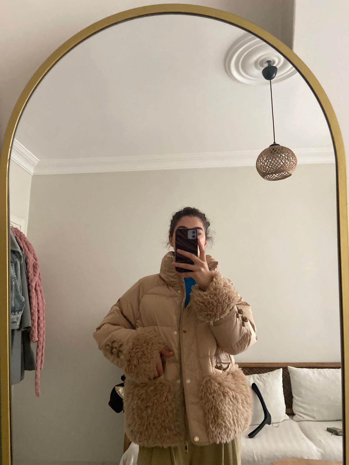 Bej Peluş Mont — görsel 4/6