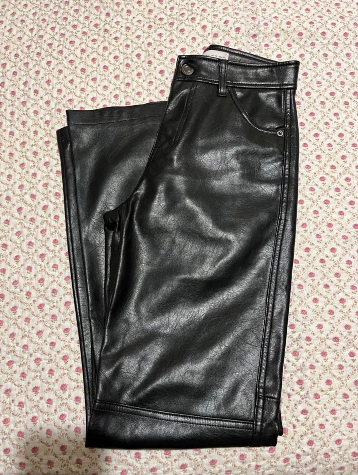 Bershka Siyah Suni Deri Pantolon — görsel 2/5