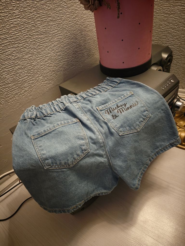LCW Marka Mickey Mouse Denim Şort — görsel 2/4