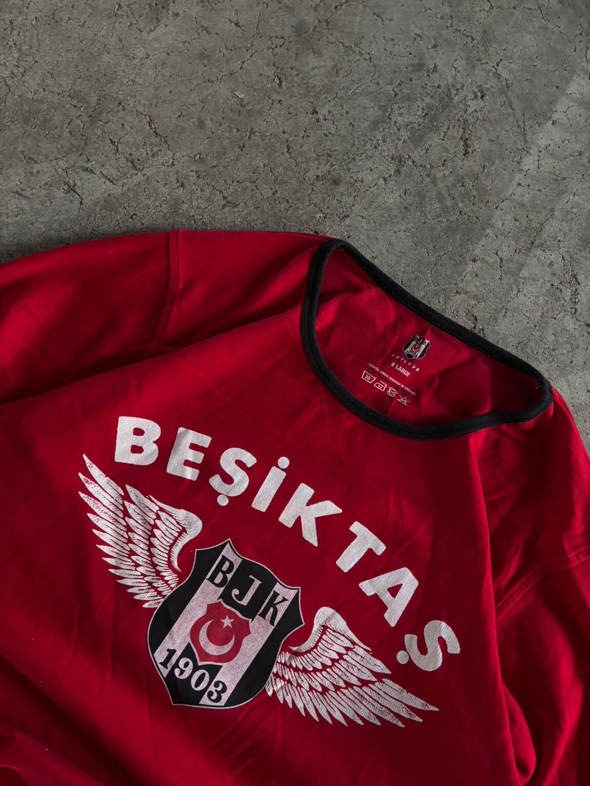 Beşiktaş Unisex Long Sleeve Sweatshirt — görsel 2/5