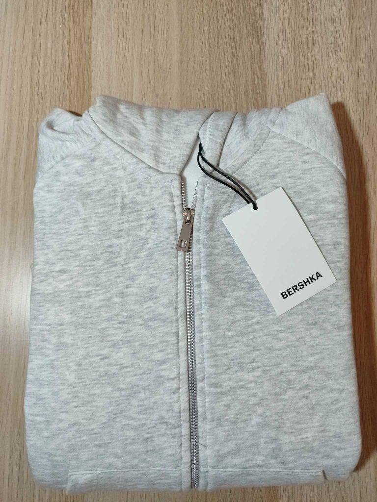 Bershka Kapüşonlu Sweatshirt — görsel 4/5