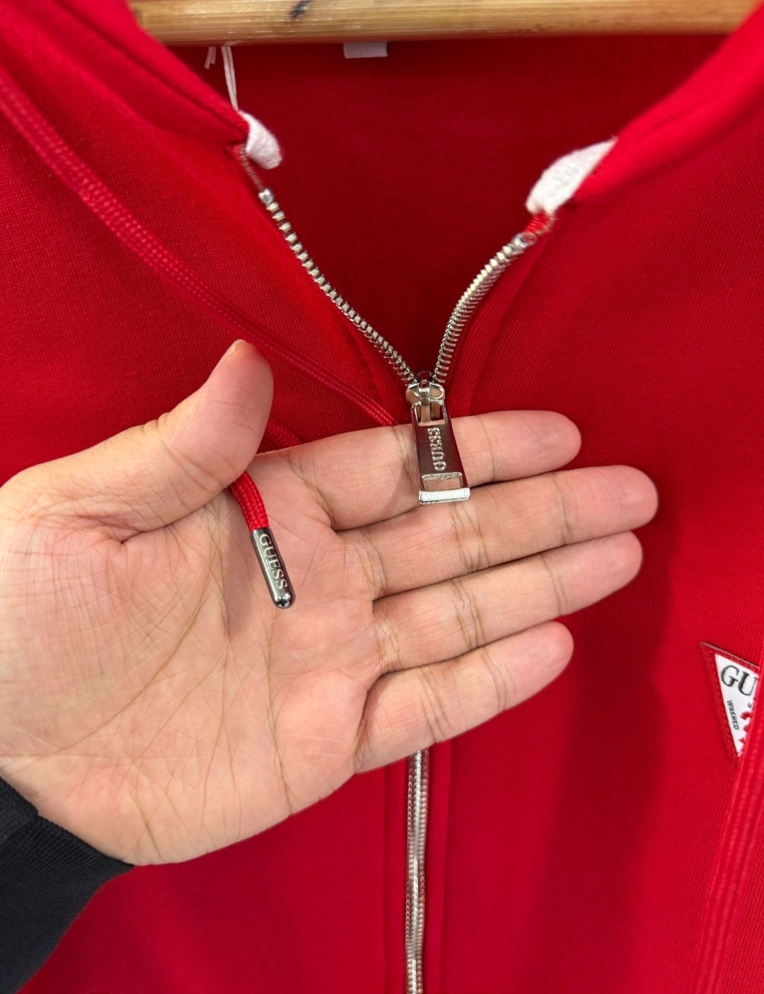 Guess Sweatshirt hazırladık — görsel 2/2