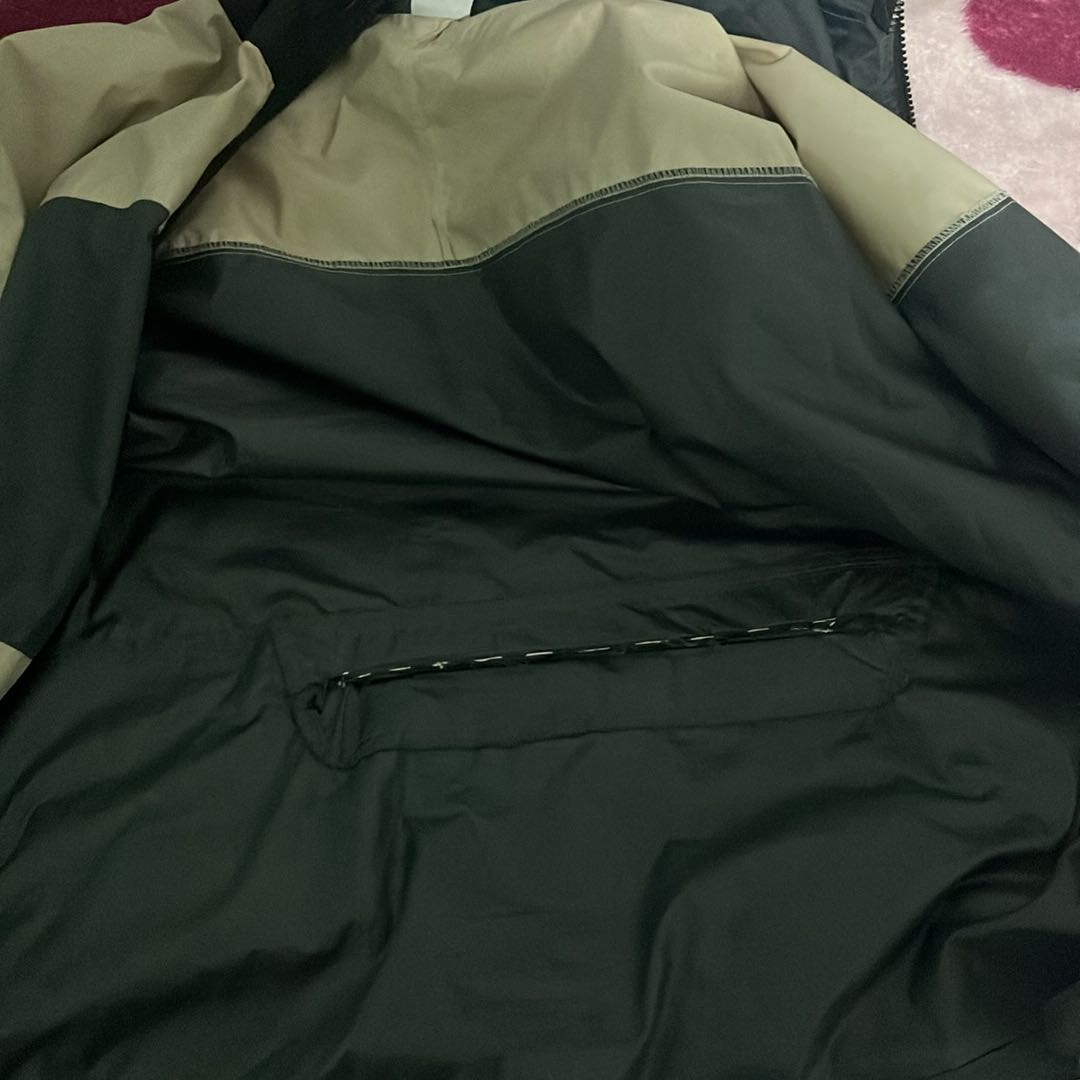Nike yağmurluk — görsel 6/6