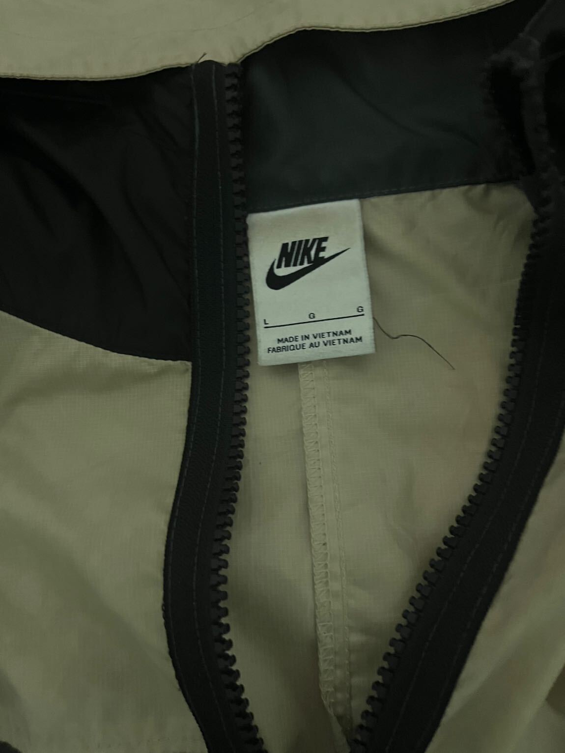 Nike yağmurluk — görsel 4/6