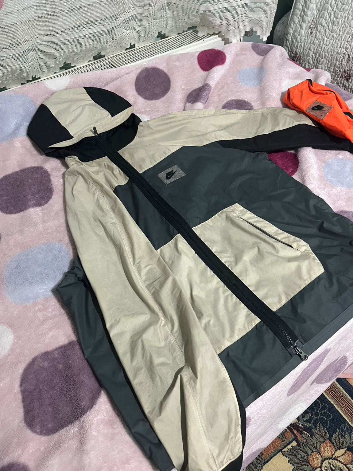 Nike yağmurluk — görsel 2/6