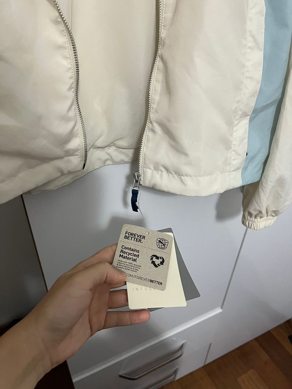 Puma krem yağmurluk/hiç giyilmedi — görsel 4/4