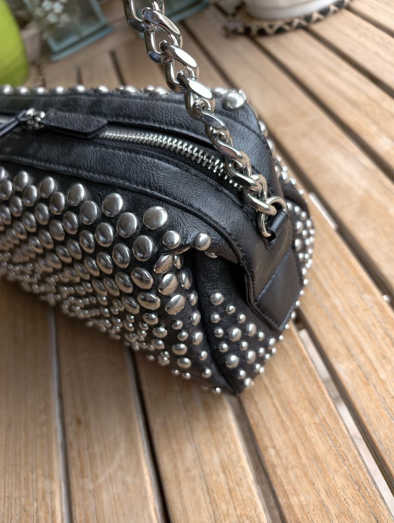 Zara Siyah Stud Detaylı Çanta — görsel 4/9