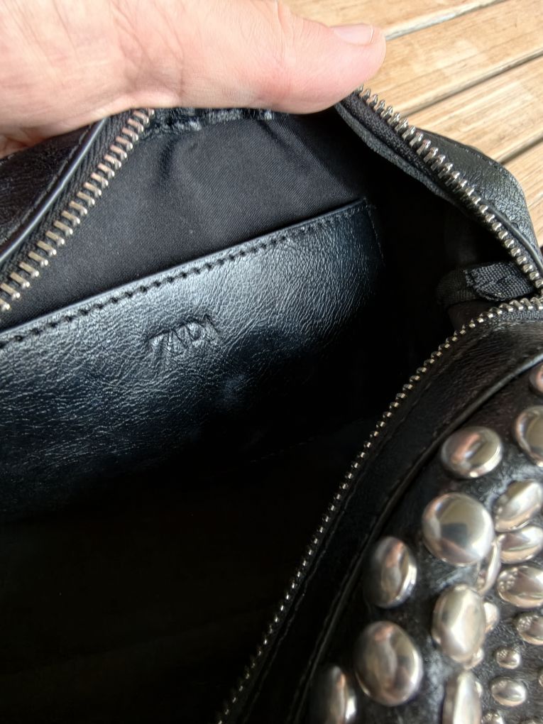 Zara Siyah Stud Detaylı Çanta — görsel 7/9