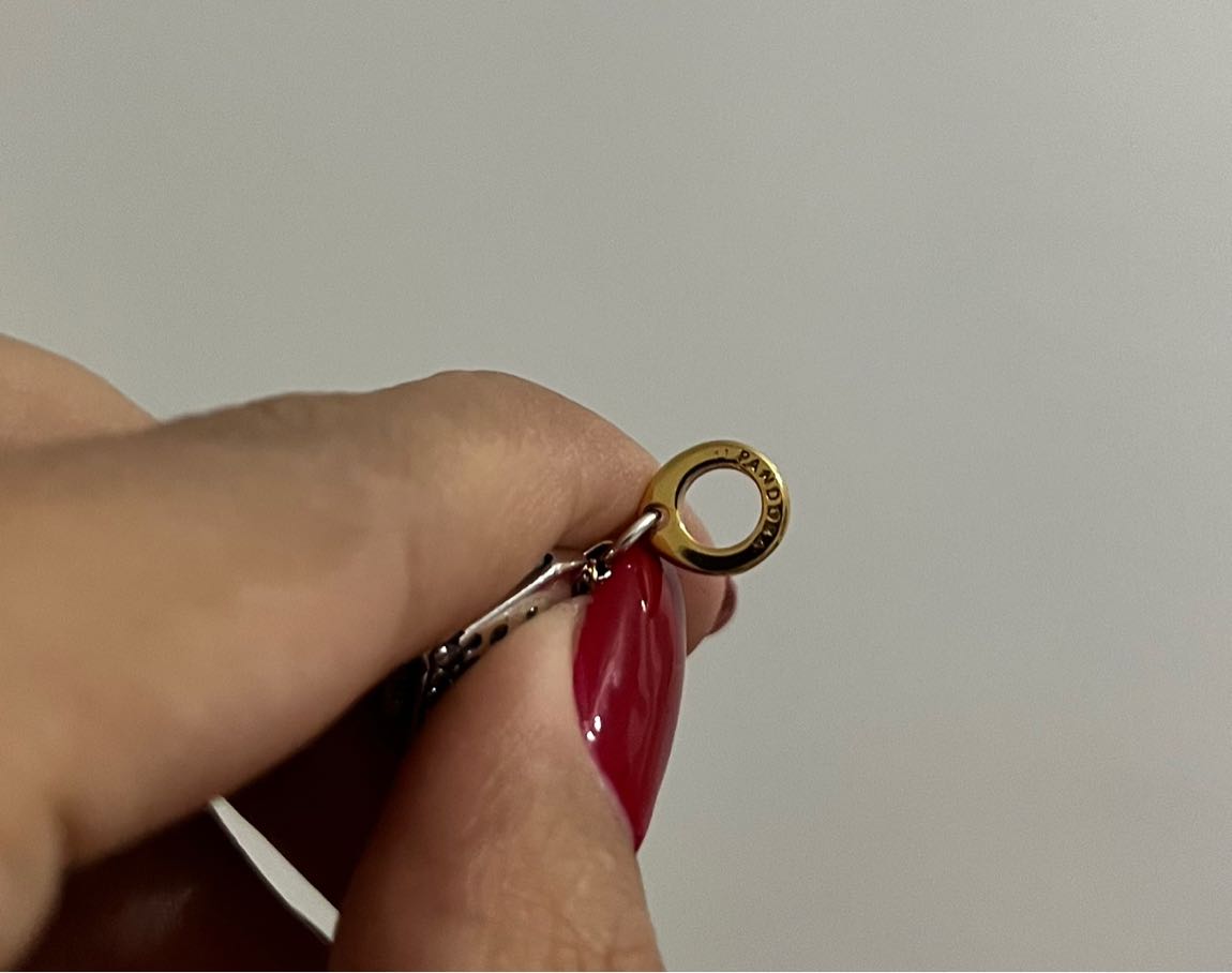 Pandora Bridgerton Tea Time Charm — görsel 3/4