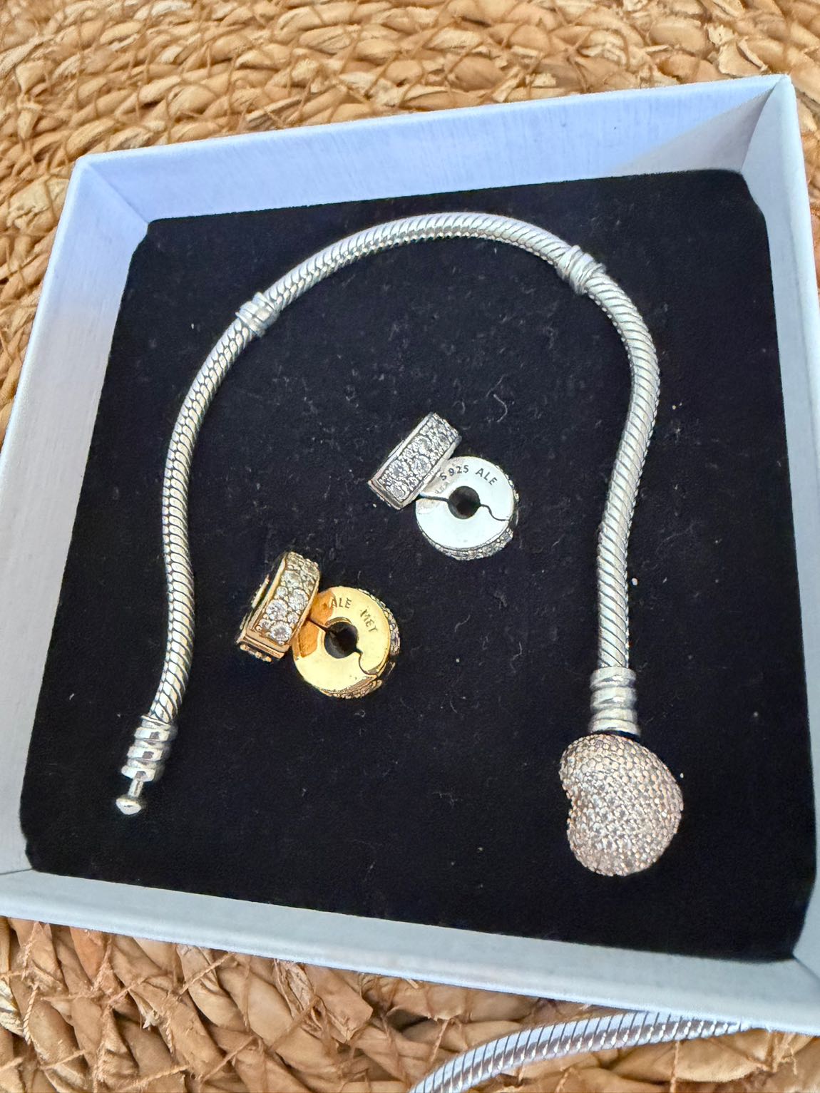 Pandora Charm Bileklik Seti — görsel 2/3