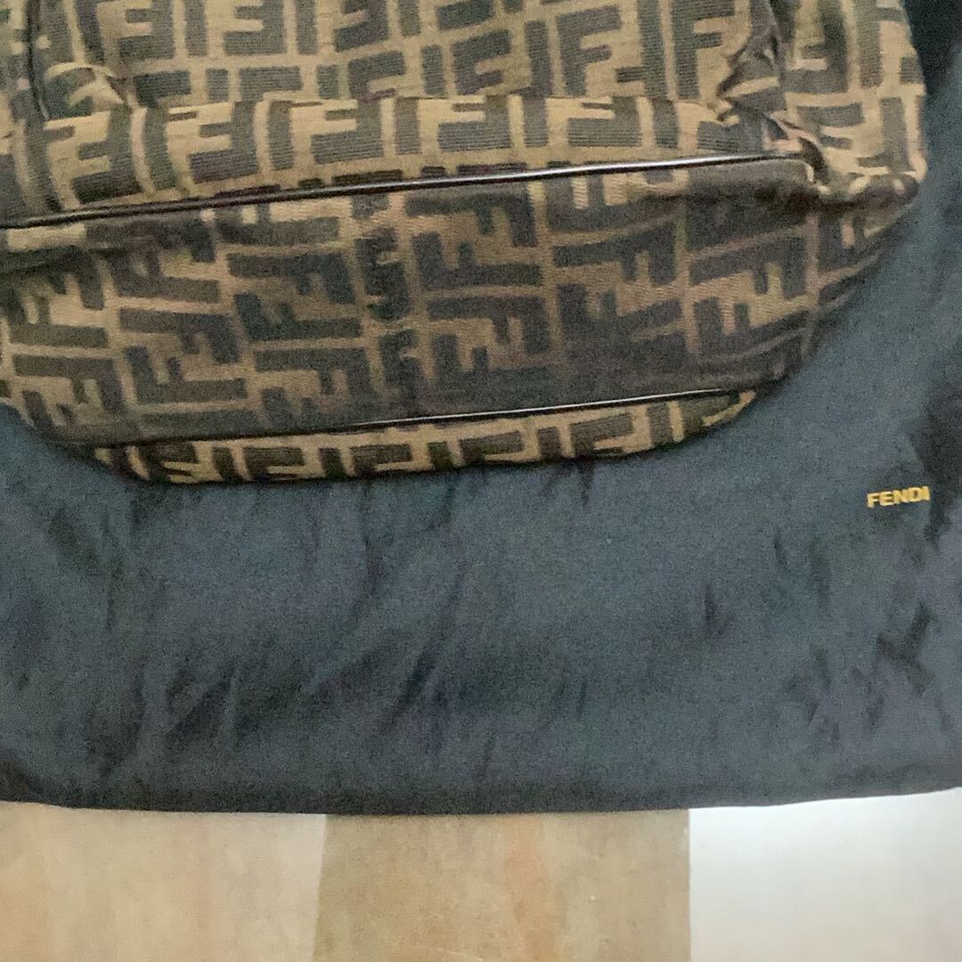Fendi canta — görsel 10/11