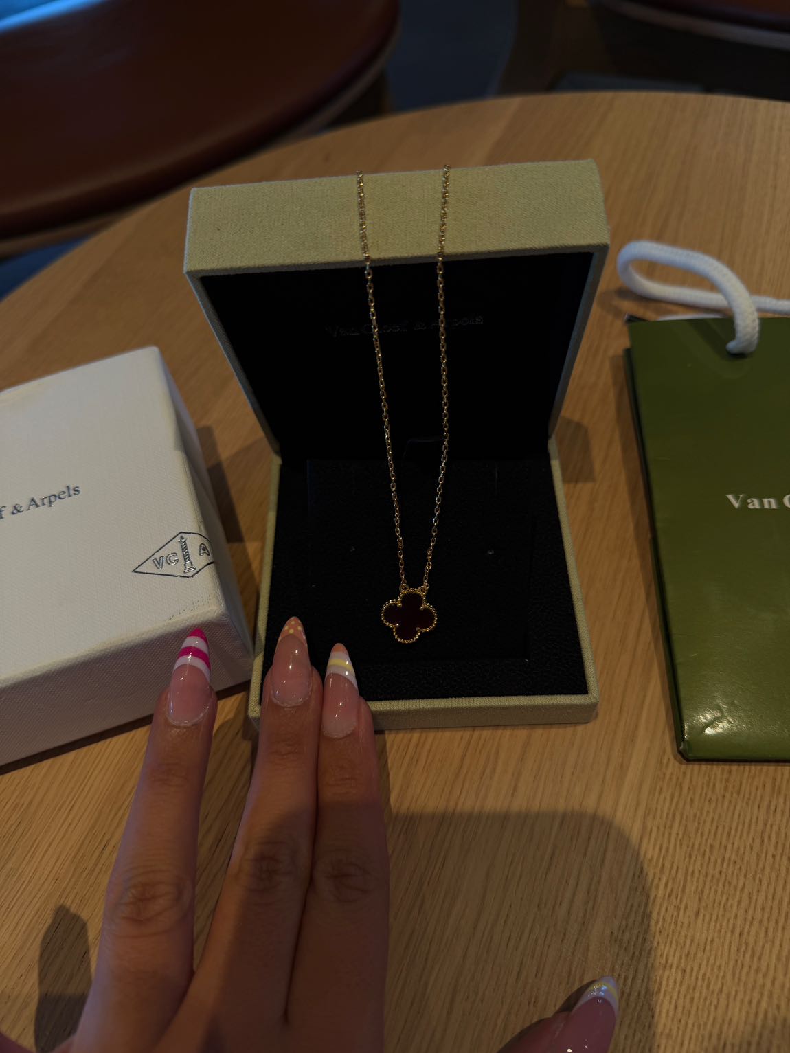 Van Cleef & Arpels Kolye — görsel 2/9