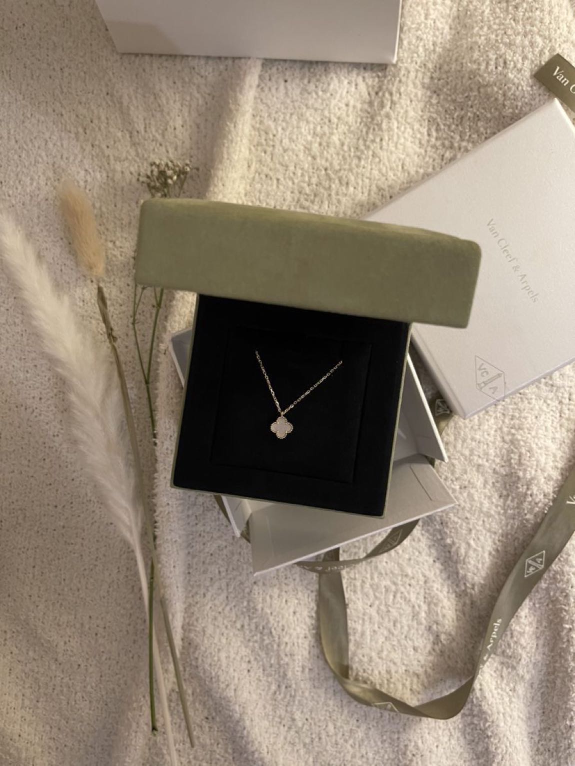 Van Cleef & Arpels Mini Kolye — görsel 2/2
