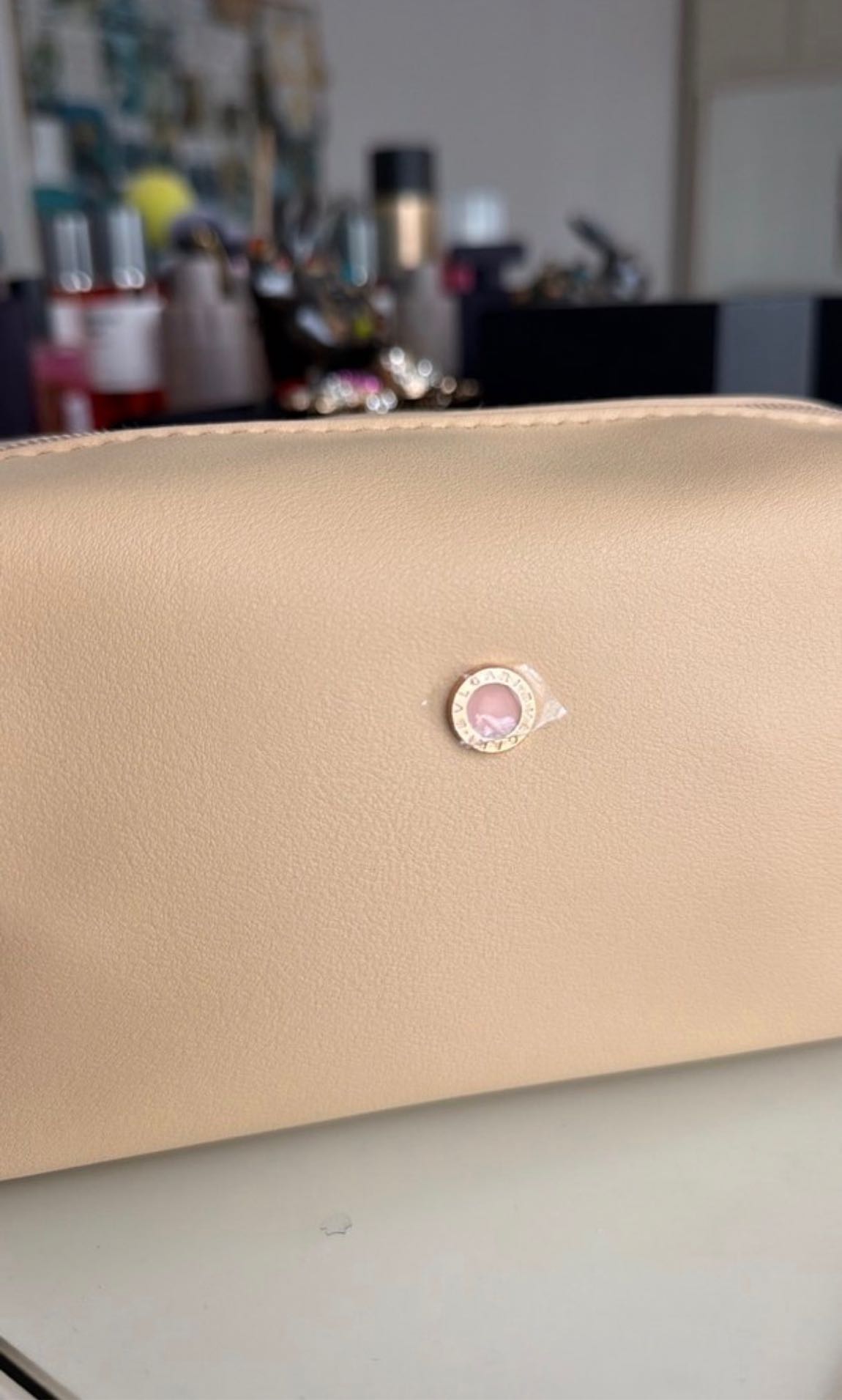 Bvlgari Emirates Business Makyaj Çantası — görsel 2/7