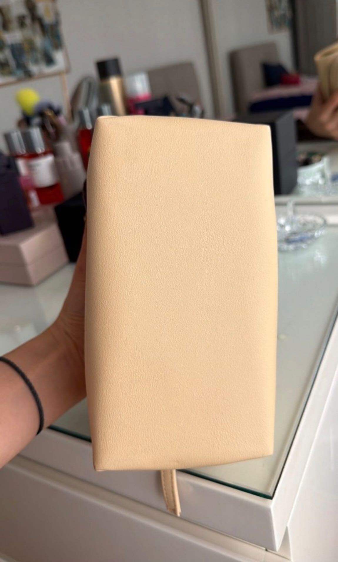 Bvlgari Emirates Business Makyaj Çantası — görsel 6/7