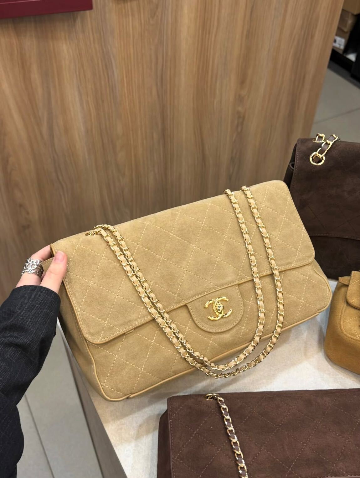 Chanel Flap Bag — görsel 2/9