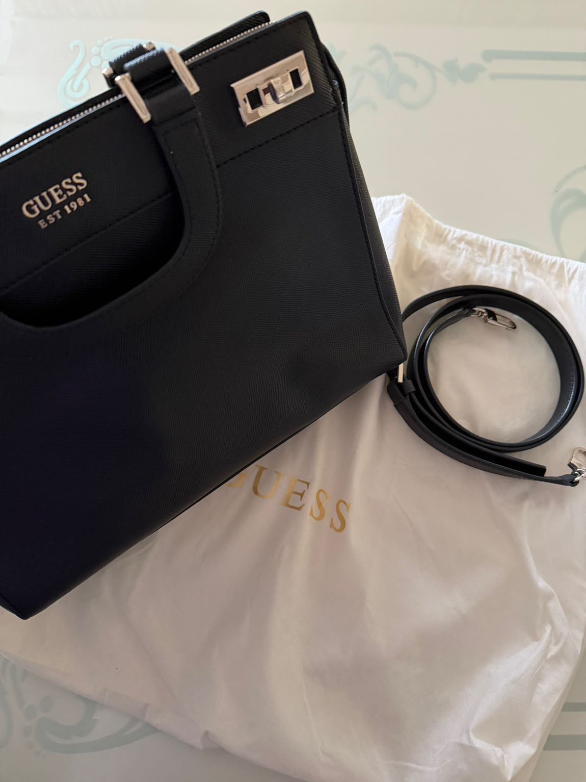 Siyah Guess Omuz Çantası — görsel 3/3