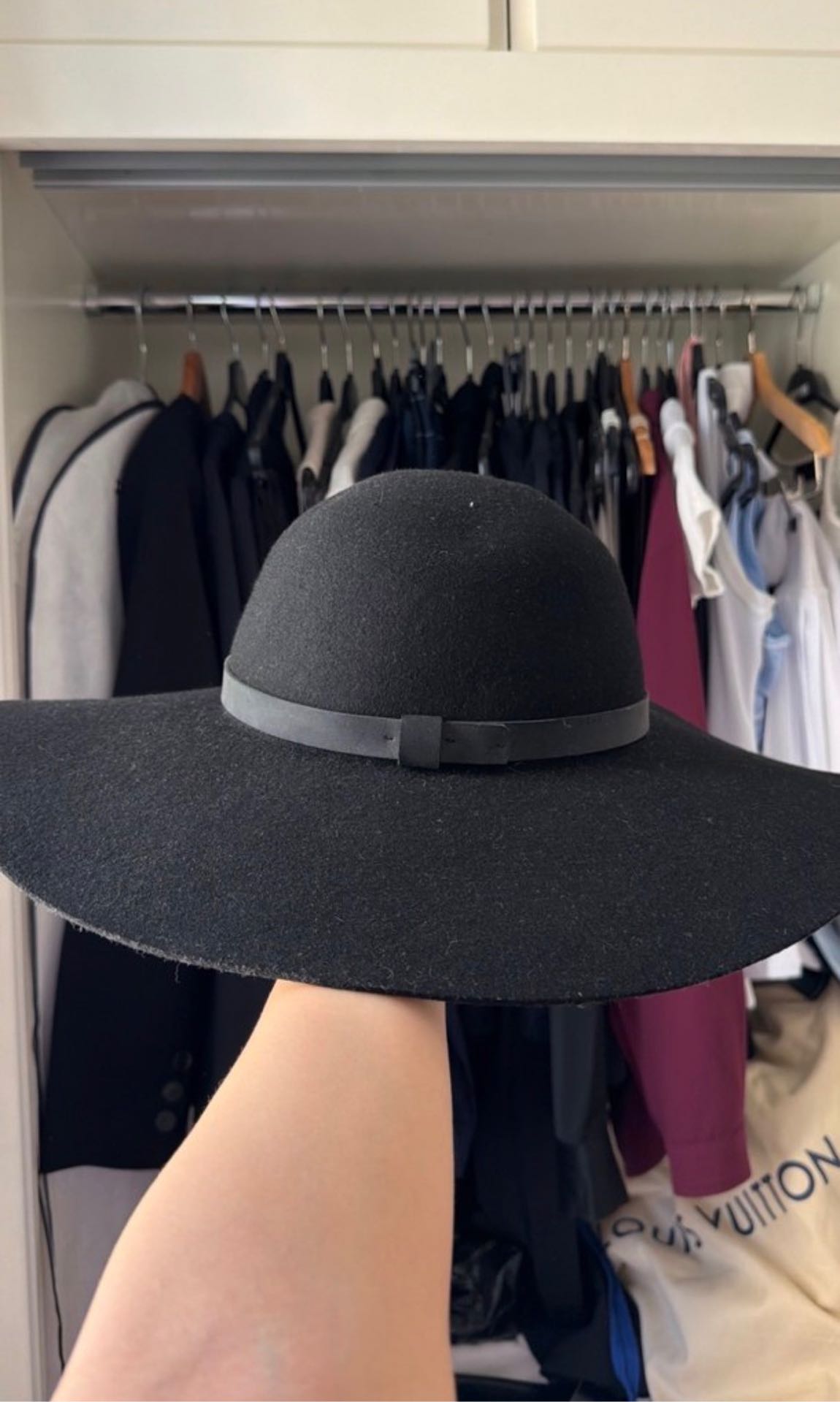H&M Siyah Geniş Kenarlı Şapka — görsel 2/4