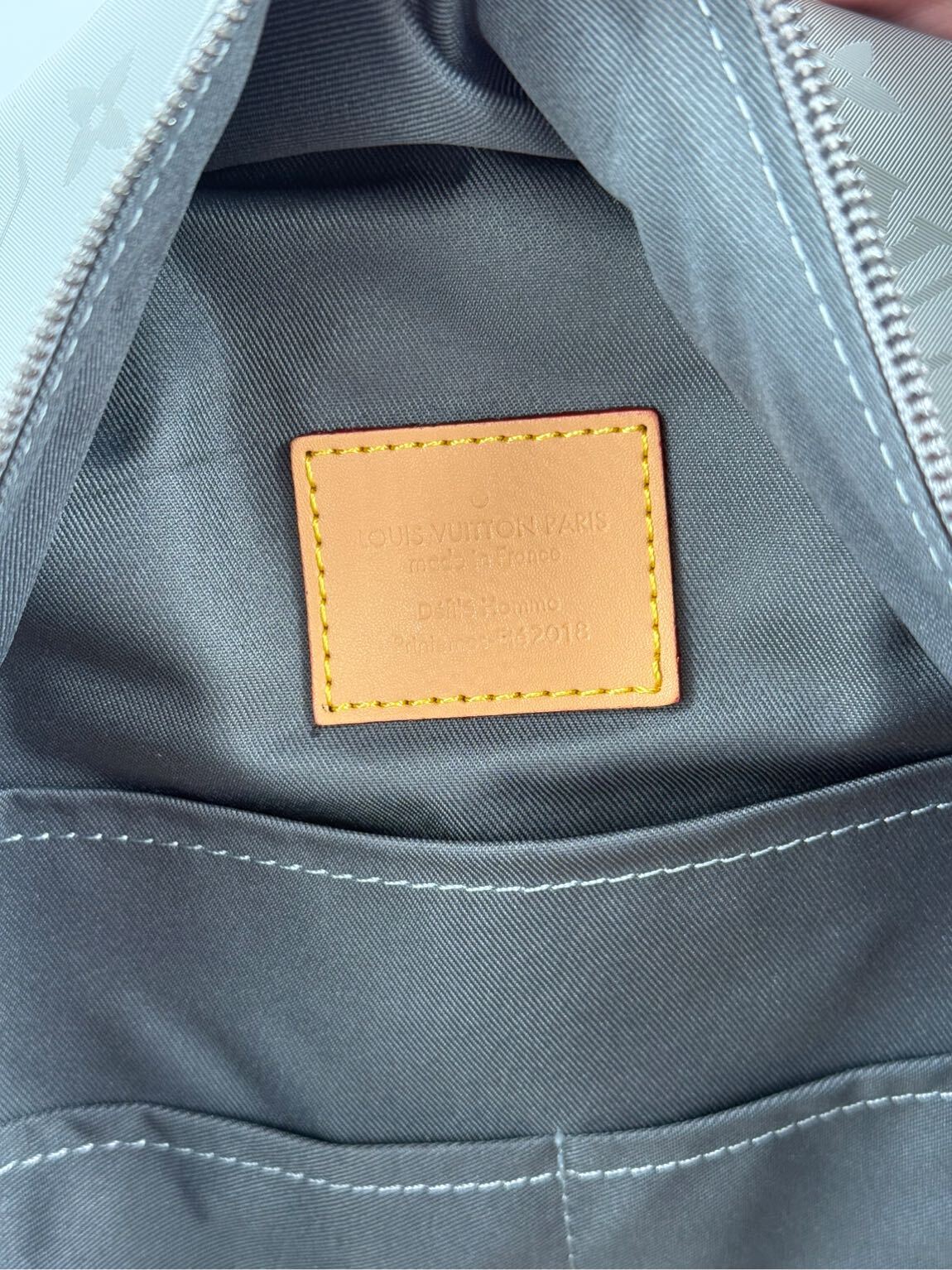 Louis Vuitton sırt çantası — görsel 7/8