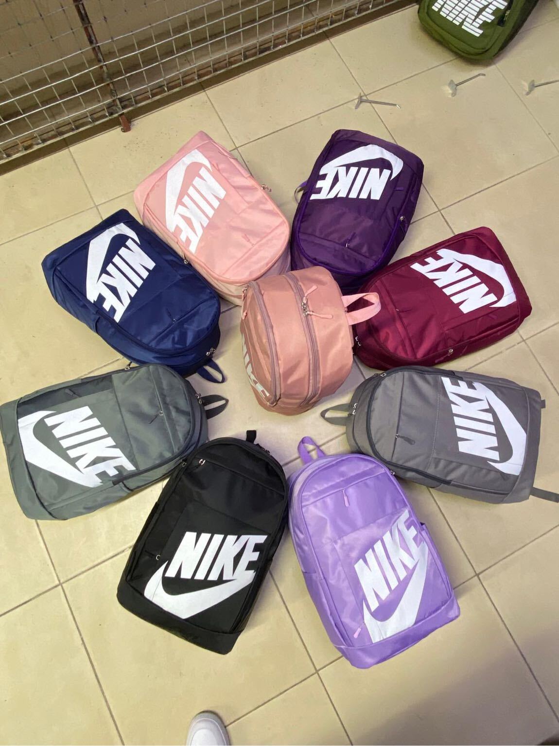 Nike Sırt Çantası — görsel 3/3