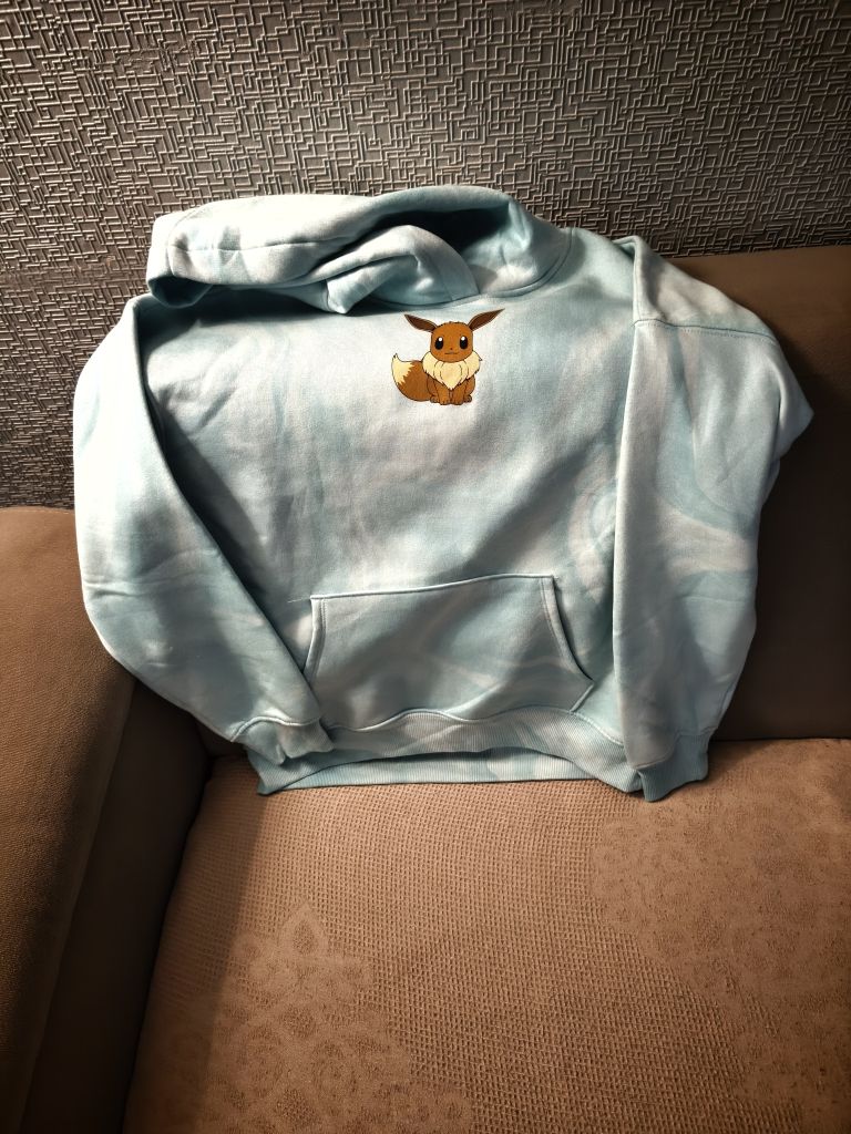 H&M Marka Eevee Kapüşonlu Sweatshirt — görsel 2/4