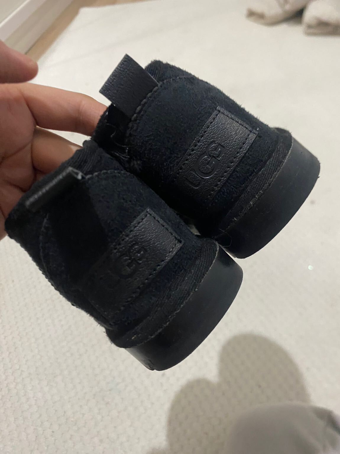 Siyah ugg bot — görsel 3/4