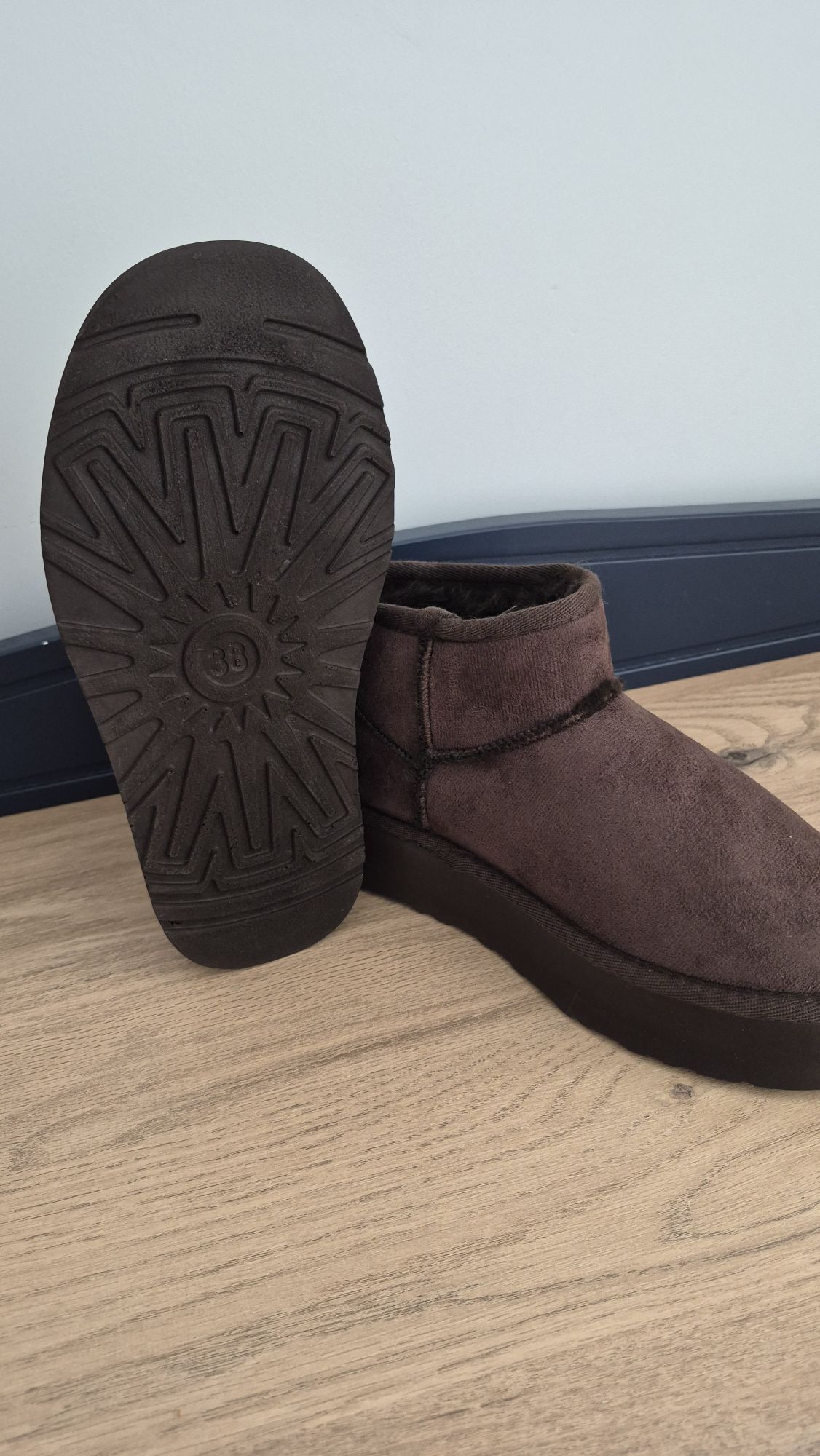 UGG BOT — görsel 6/7