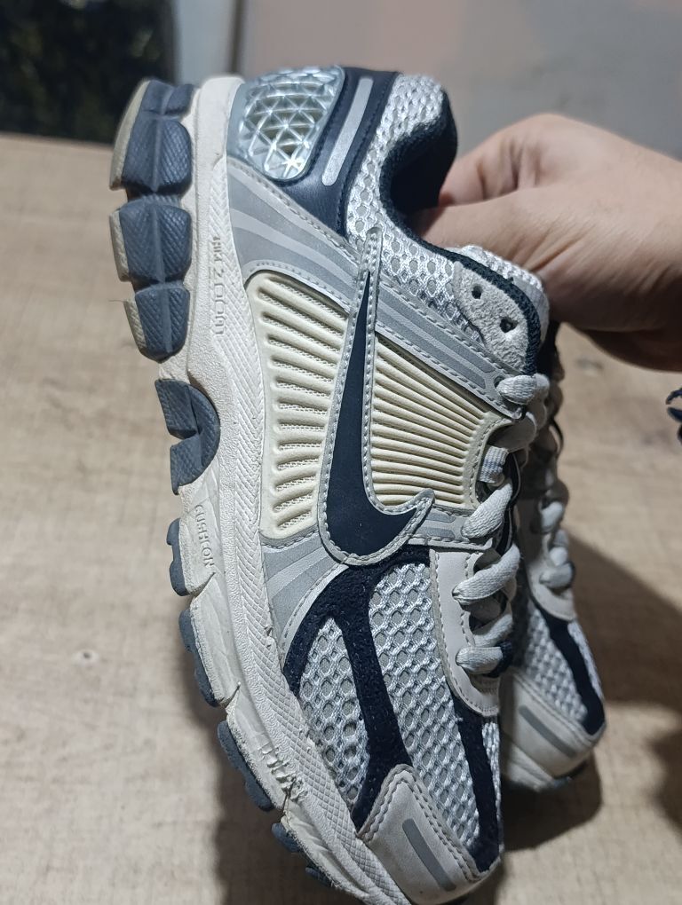 Nike Vomero 5 Koşu Ayakkabısı — görsel 4/8