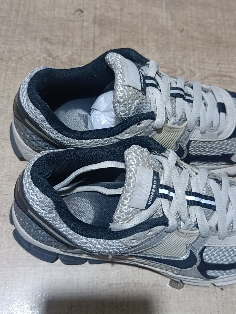 Nike Vomero 5 Koşu Ayakkabısı — görsel 7/8