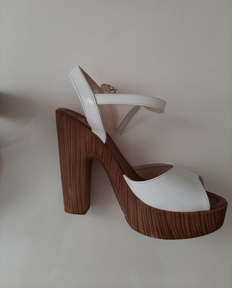 Bambi Beyaz Sandalet — görsel 3/3