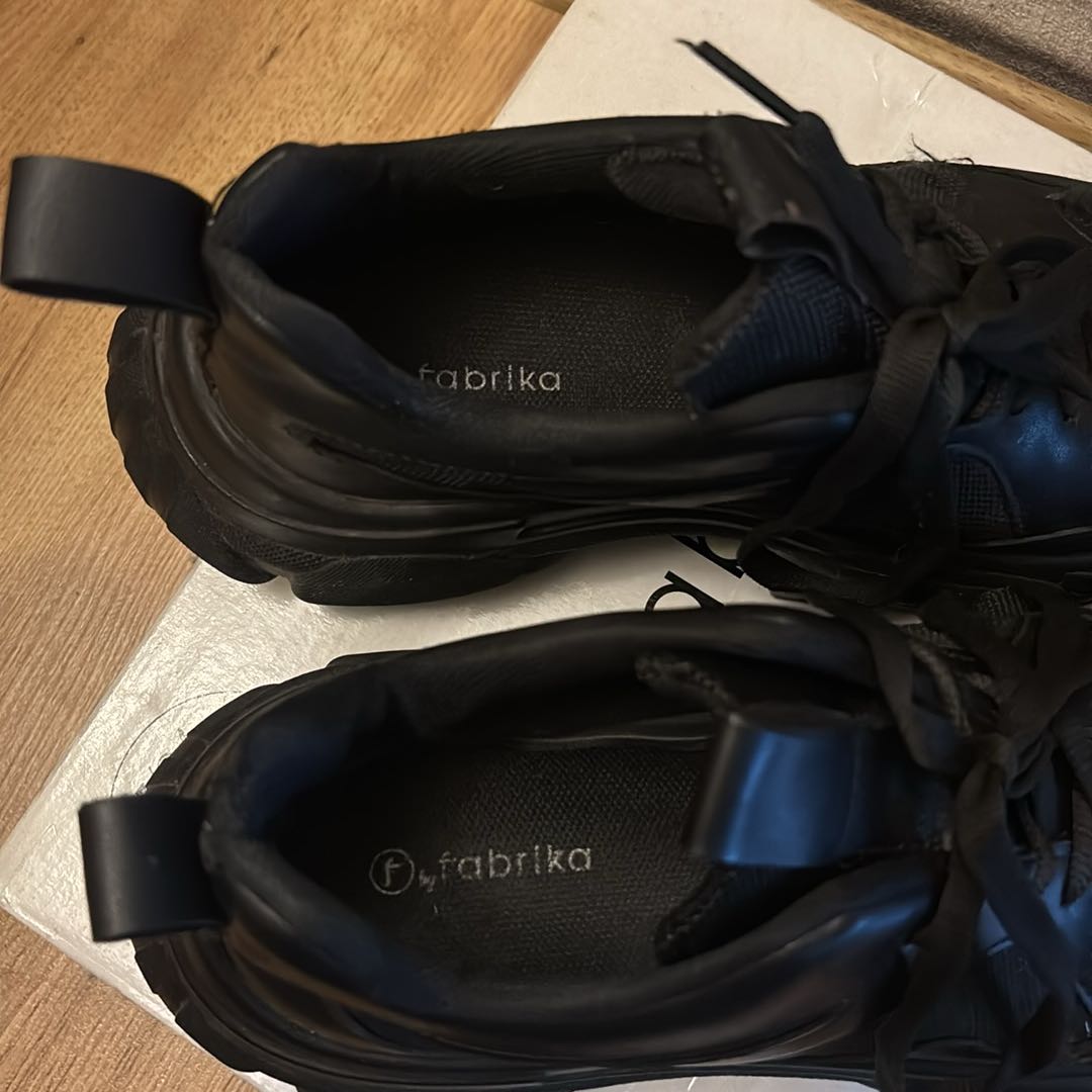 Fabrika Siyah Sneaker Ayakkabı — görsel 9/11