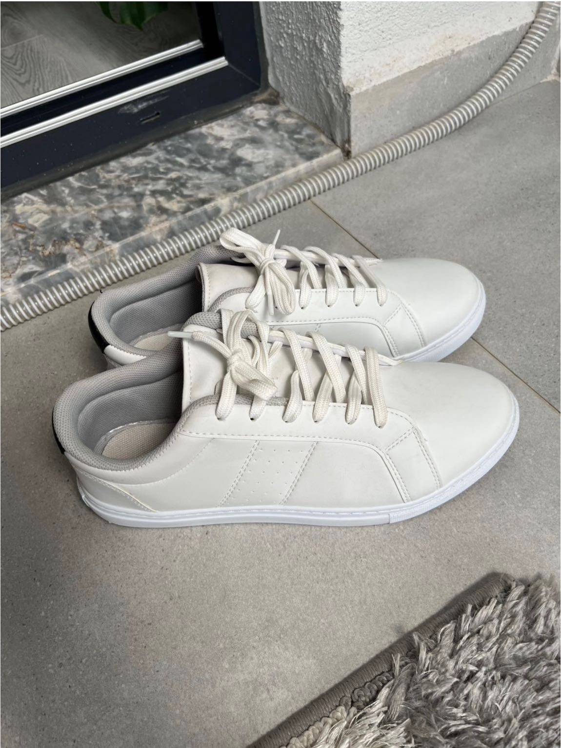 Beyaz Sneaker — görsel 3/4