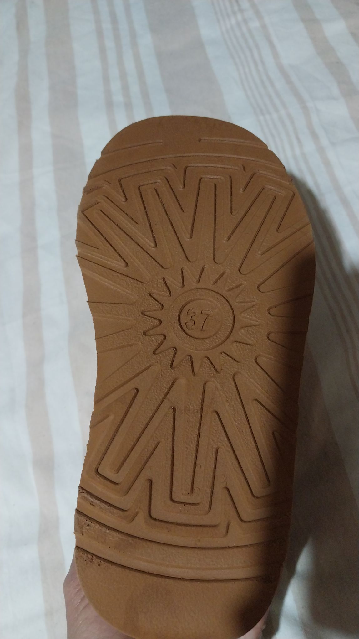 1. 37 numara bayan ugg — görsel 9/9