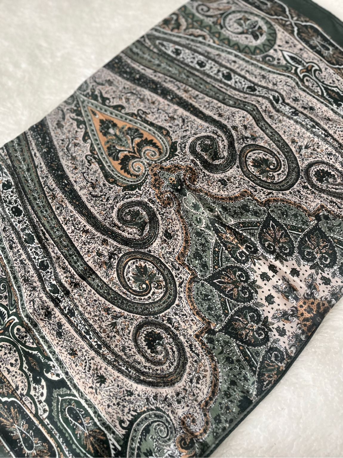 Desenli şal — görsel 2/2