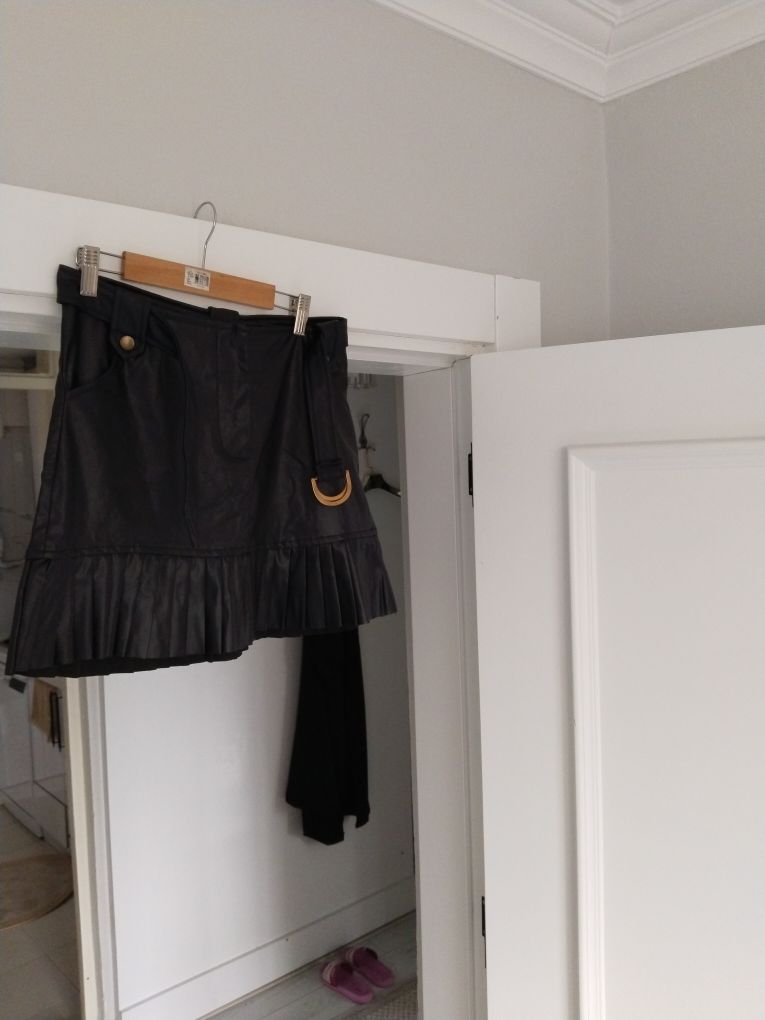Siyah Deri Pileli Mini Etek S Beden — görsel 2/6