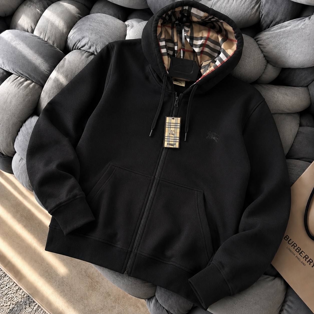 BURBERY PREMIUM HIRKA — görsel 2/2
